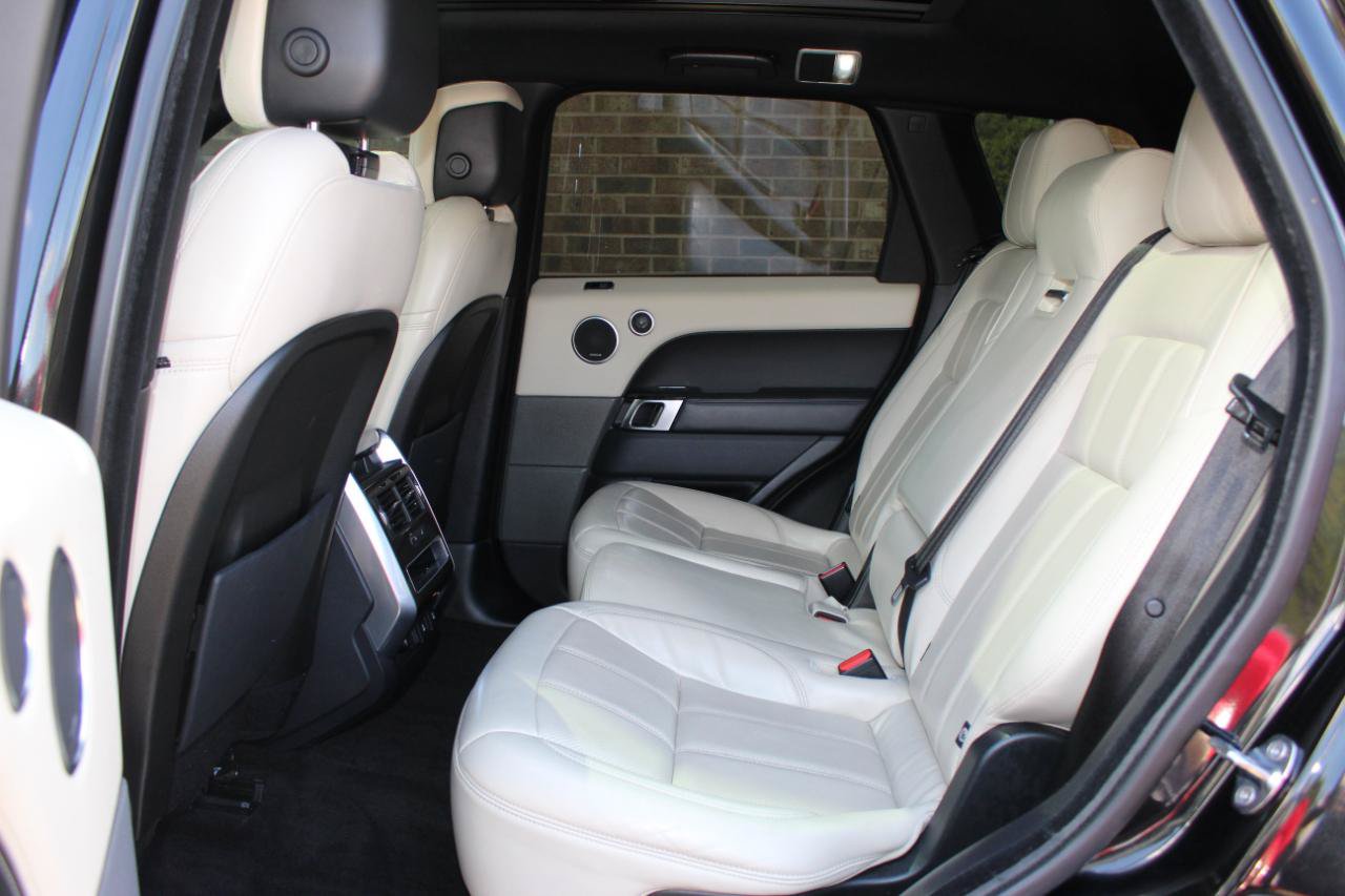 Used 2019 Land Rover Range Rover Sport HSE AWD/4WD image 13
