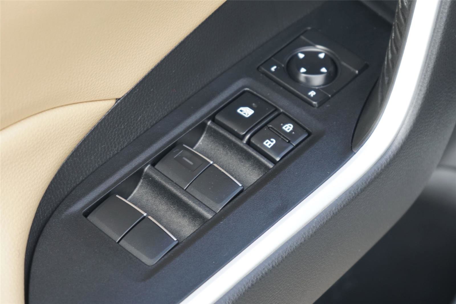 Used 2021 Toyota RAV4 XLE Premium FWD image 20