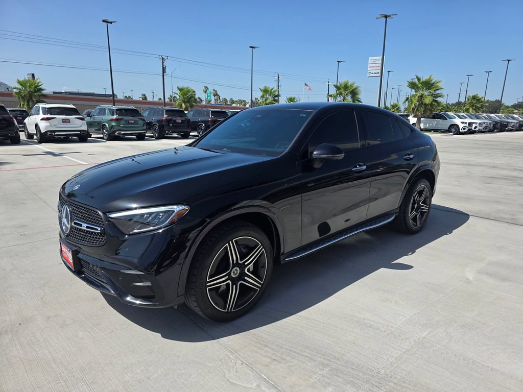 Used 2024 Mercedes-Benz GLC 300 4MATIC image 3