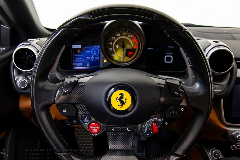 Used 2018 Ferrari GTC4Lusso image 12