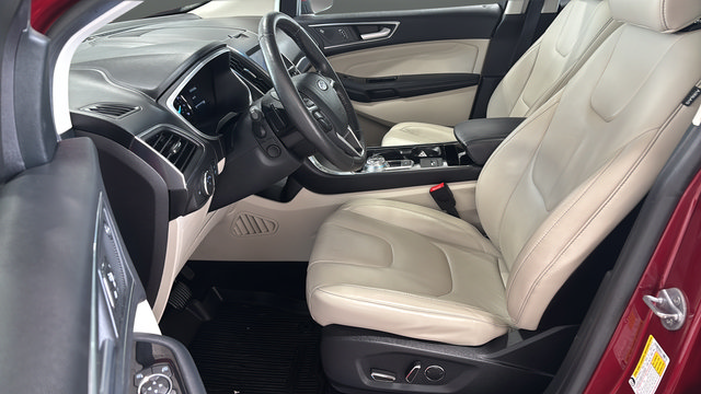 Used 2019 Ford Edge Titanium w/ Cold Weather Package AWD/4WD image 9