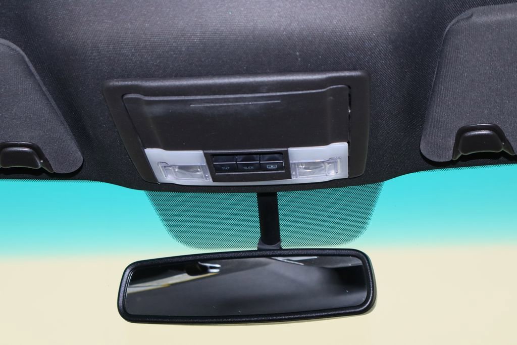 Used 2014 Ford Explorer XLT w/ Equipment Group 202A image 27