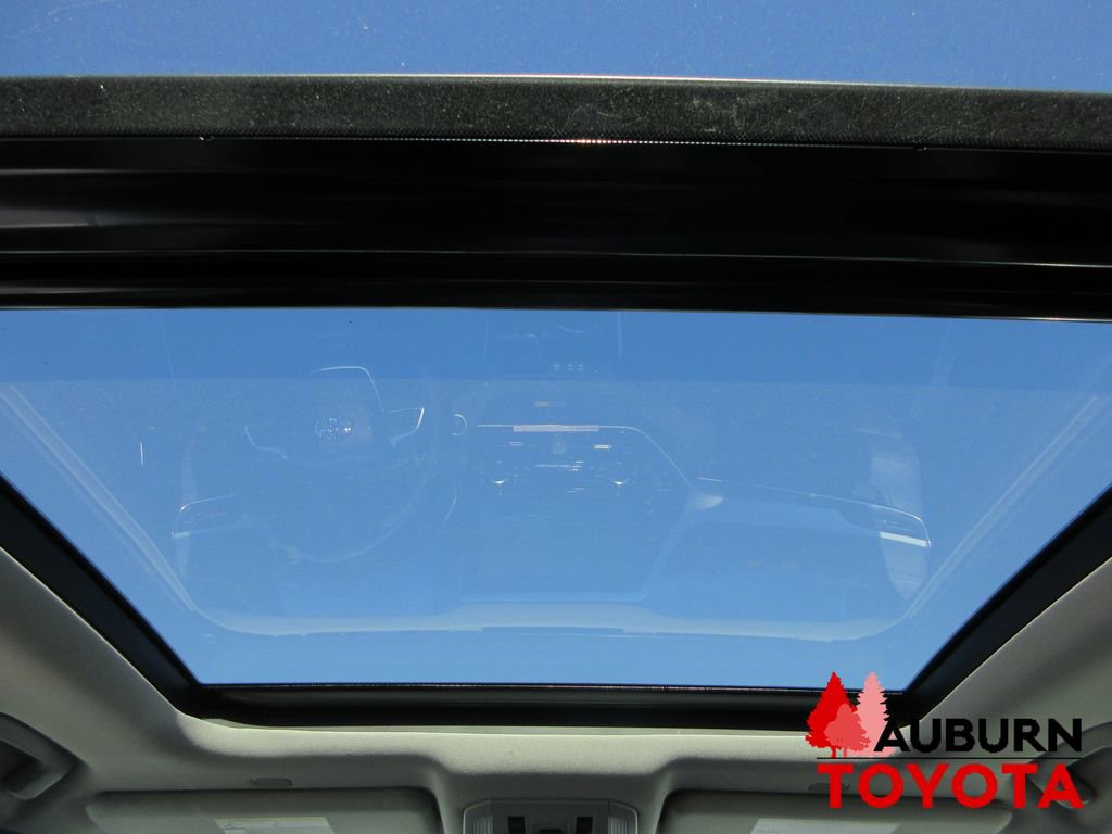 New 2026 Toyota Highlander Platinum AWD/4WD image 10