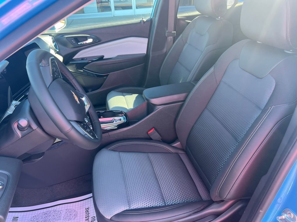 New 2026 Chevrolet Trax LT w/ Driver Confidence Package image 10