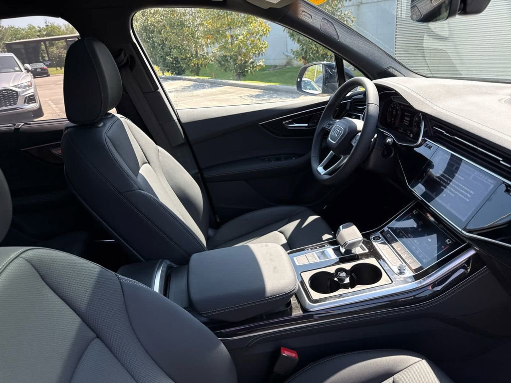 New 2025 Audi Q7 3.0T Premium Plus image 14