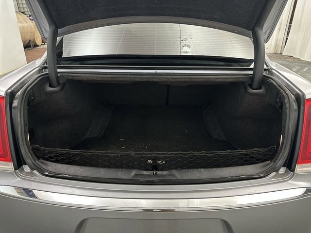 Used 2016 Chrysler 300 C image 23