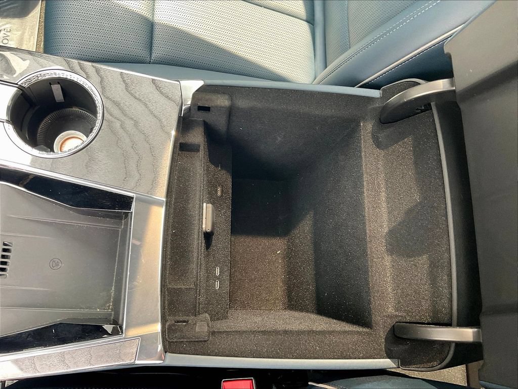Used 2025 Cadillac Escalade IQ Luxury 2 w/ LPO, Premium Carpet Package AWD/4WD image 15