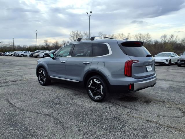 Used 2025 Kia Telluride S image 32