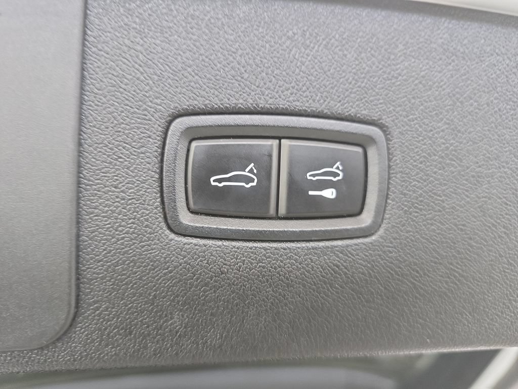 Used 2022 Porsche Cayenne AWD/4WD image 26