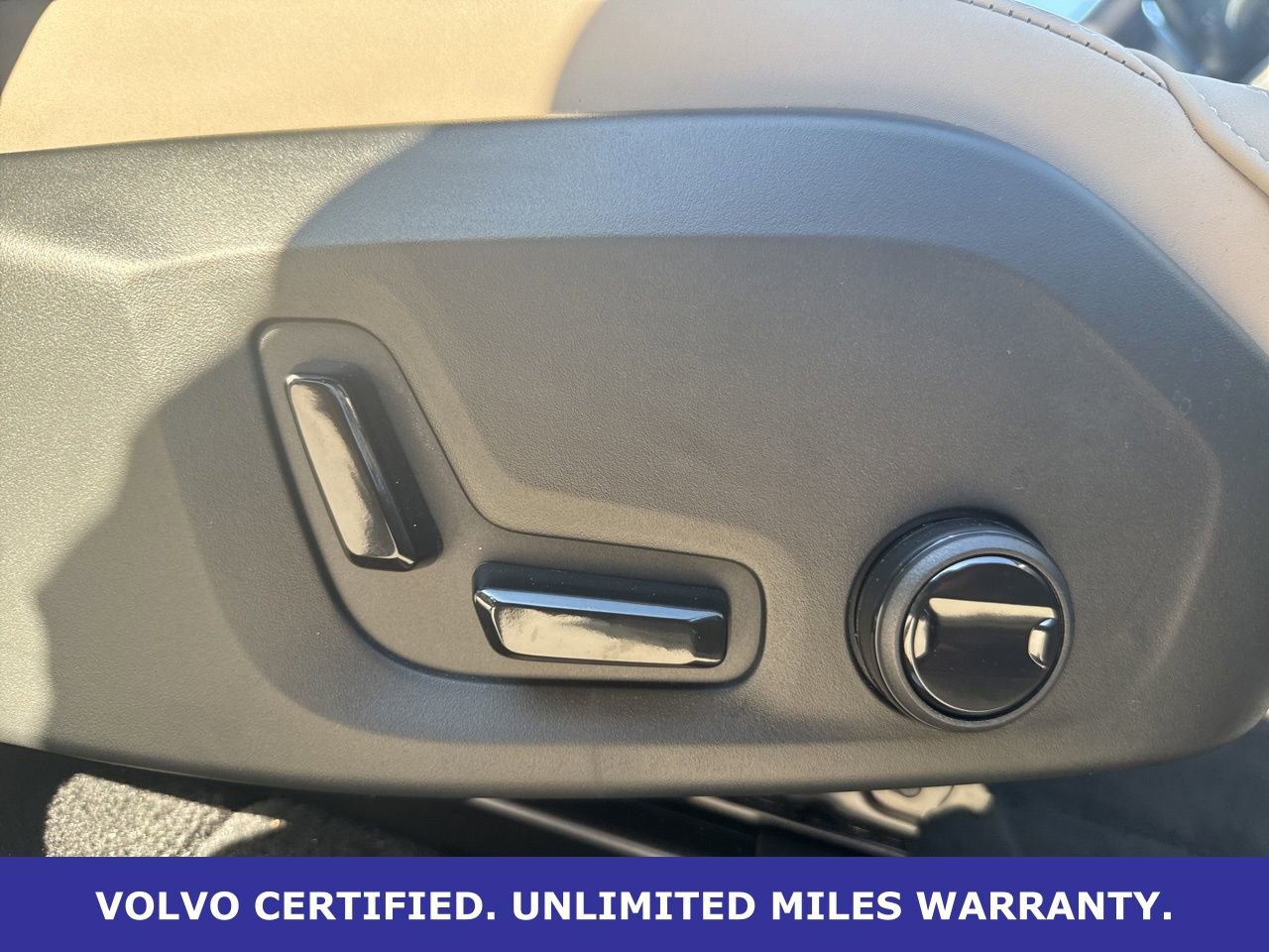 Certified 2026 Volvo XC90 T8 Plus w/ Protection Package Premier image 13