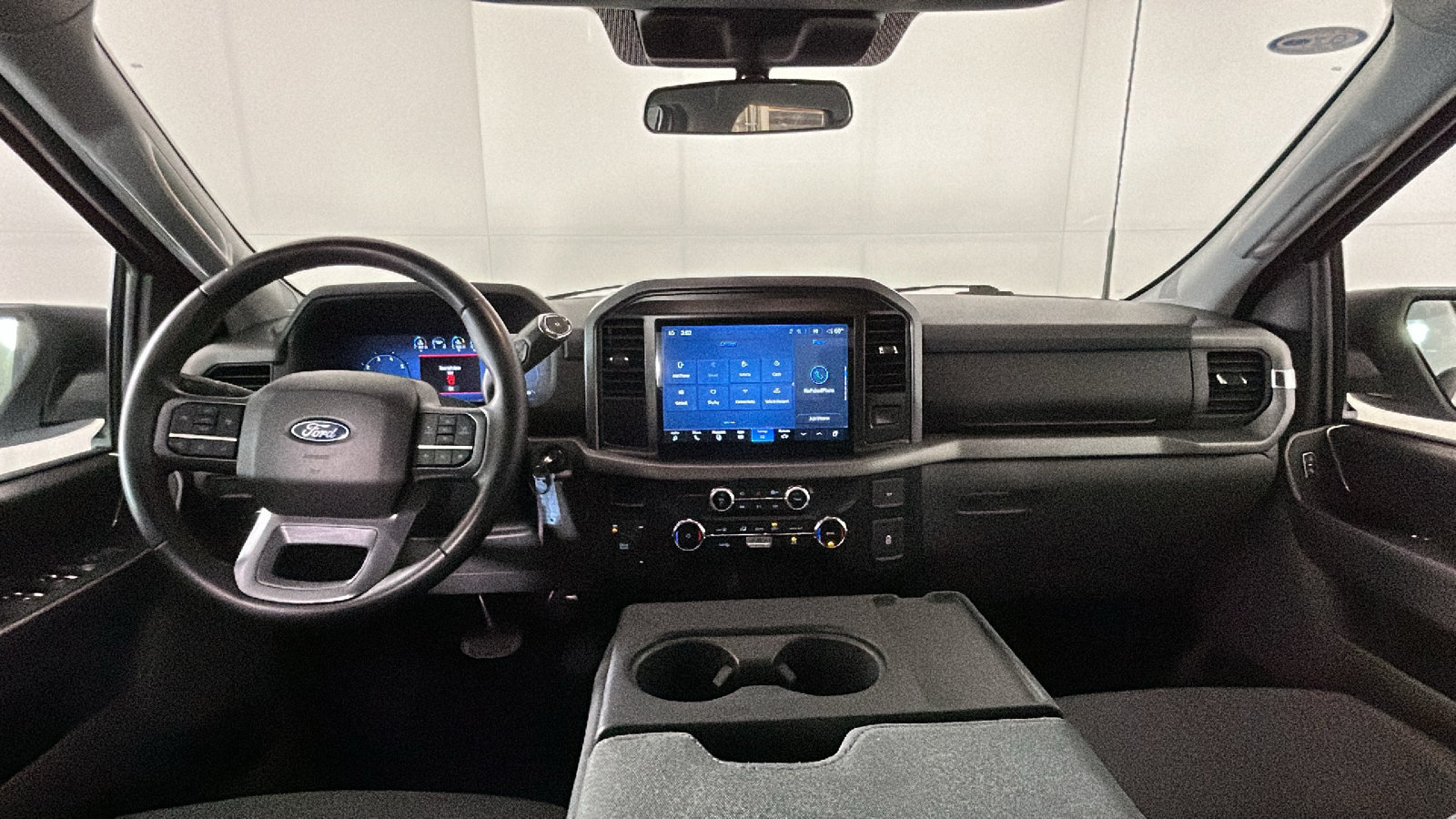 Used 2025 Ford F150 XLT AWD/4WD image 30