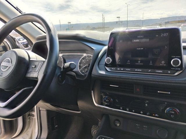 Used 2024 Nissan Rogue SV AWD/4WD image 17