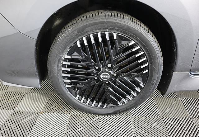 Used 2024 Nissan Leaf SV Plus image 16