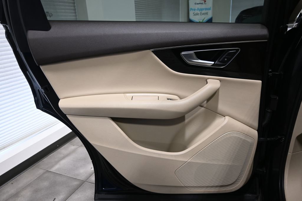 Used 2018 Audi Q7 3.0T Premium image 12