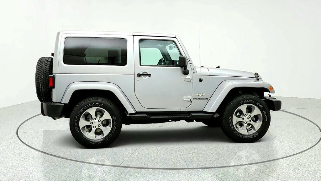 Used 2016 Jeep Wrangler Sahara w/ Connectivity Group AWD/4WD image 4