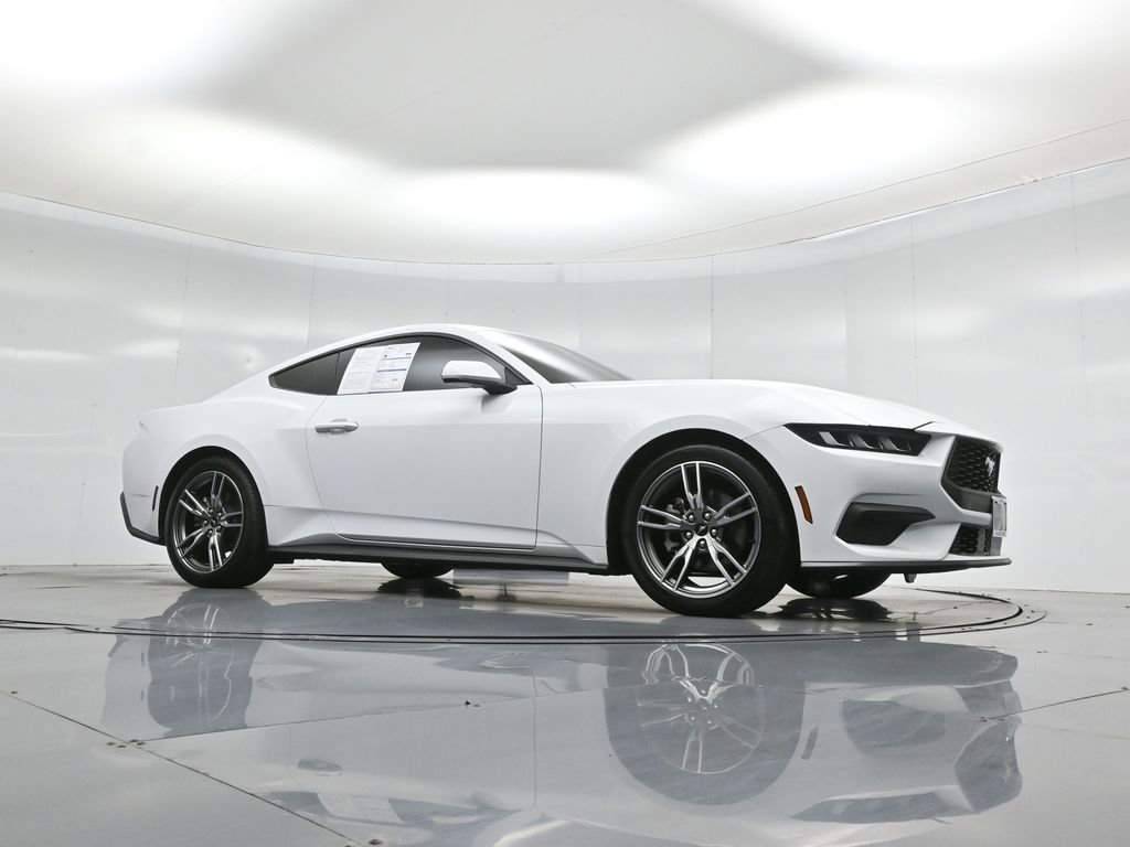 Certified 2024 Ford Mustang Coupe image 4