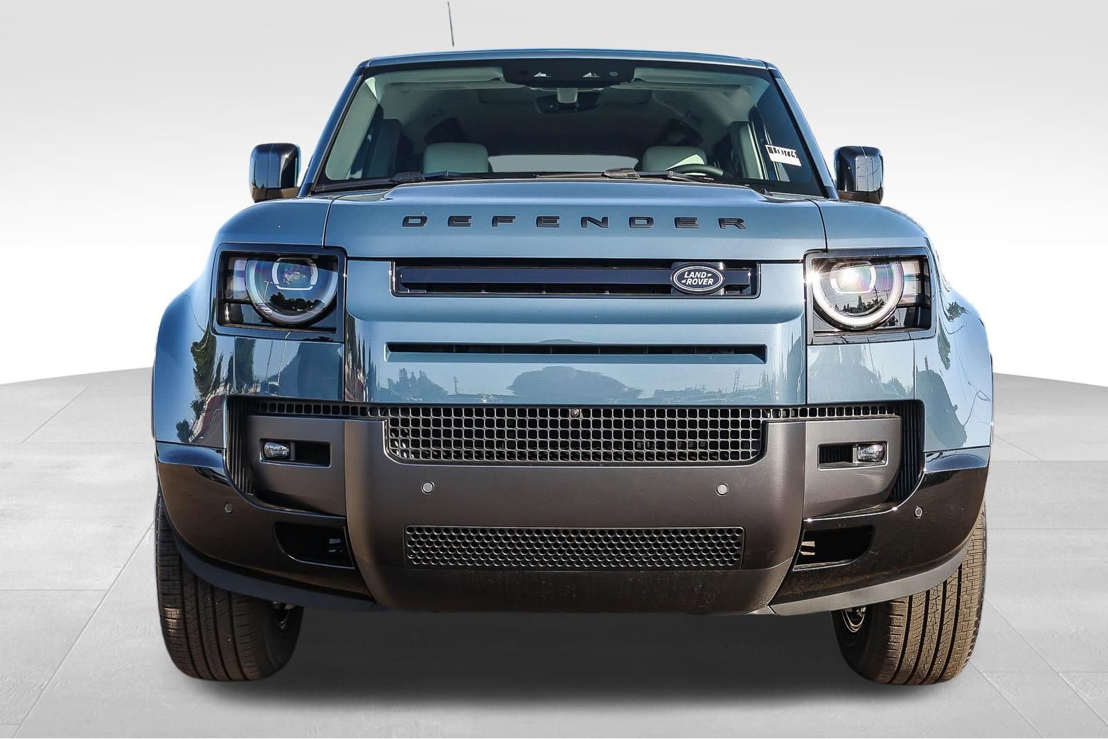 New 2026 Land Rover Defender 110 X-Dynamic SE AWD/4WD image 2