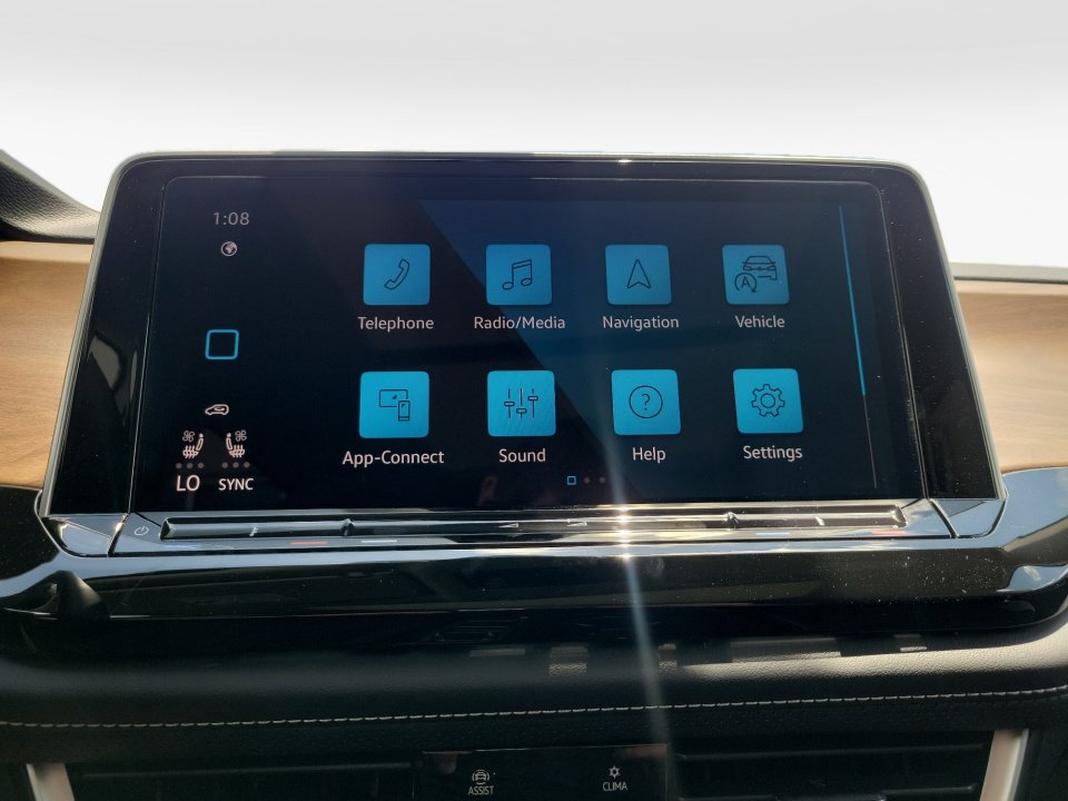 New 2026 Volkswagen Atlas SE FWD image 17