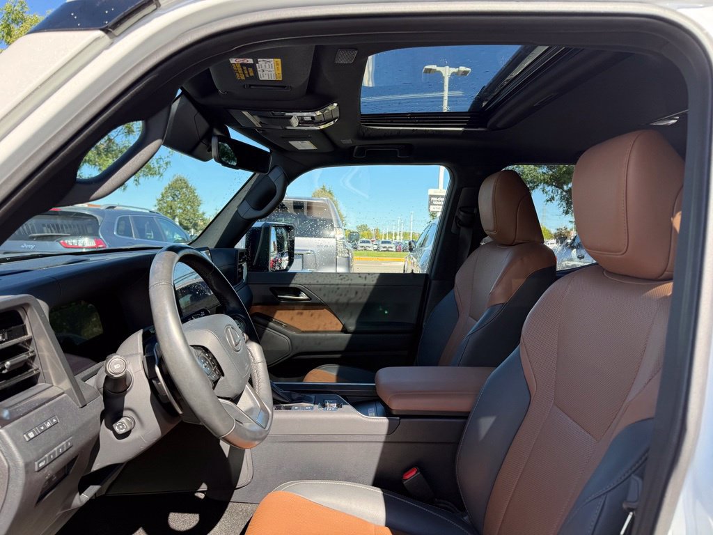 Used 2024 Lexus GX 550 w/ Accessory Package (2T) AWD/4WD image 8