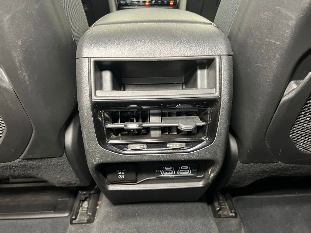 Used 2024 Jeep Grand Cherokee Altitude image 23