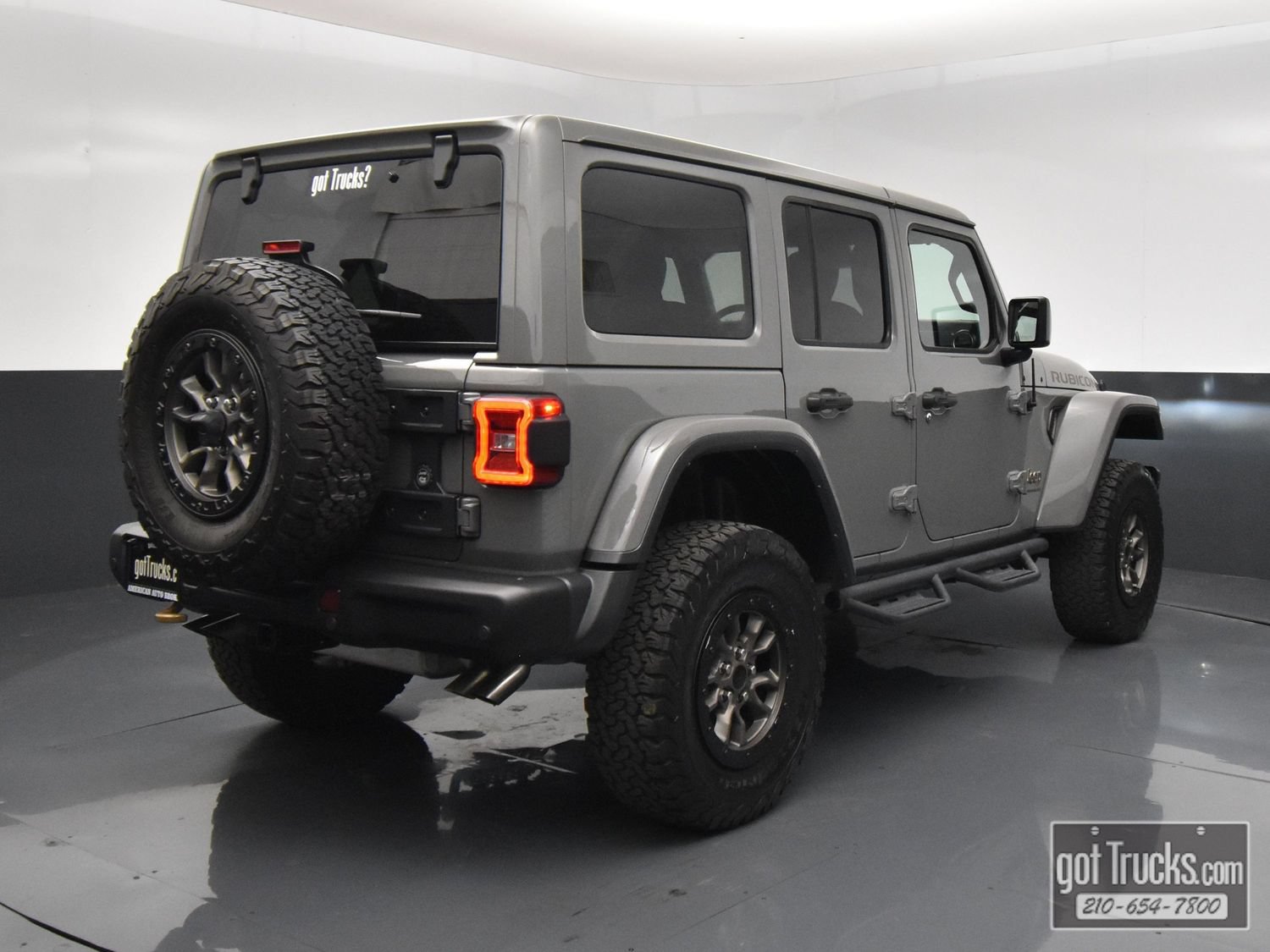 Used 2023 Jeep Wrangler Unlimited Rubicon 392 w/ Trailer Tow Package AWD/4WD image 47