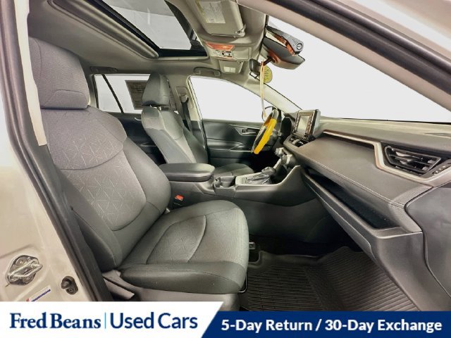 Used 2019 Toyota RAV4 XLE w/ All Weather Liner Package AWD/4WD image 33