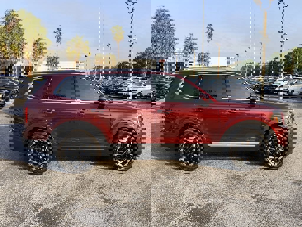 Certified 2024 Kia Telluride S w/ S Sunroof Package image 4