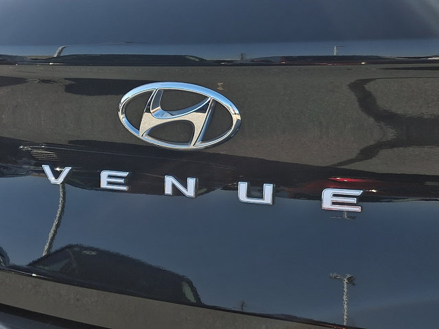 Certified 2025 Hyundai Venue SEL FWD image 29