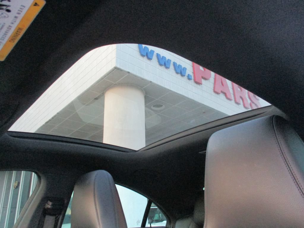Used 2015 Mercedes-Benz CLA 250 image 13