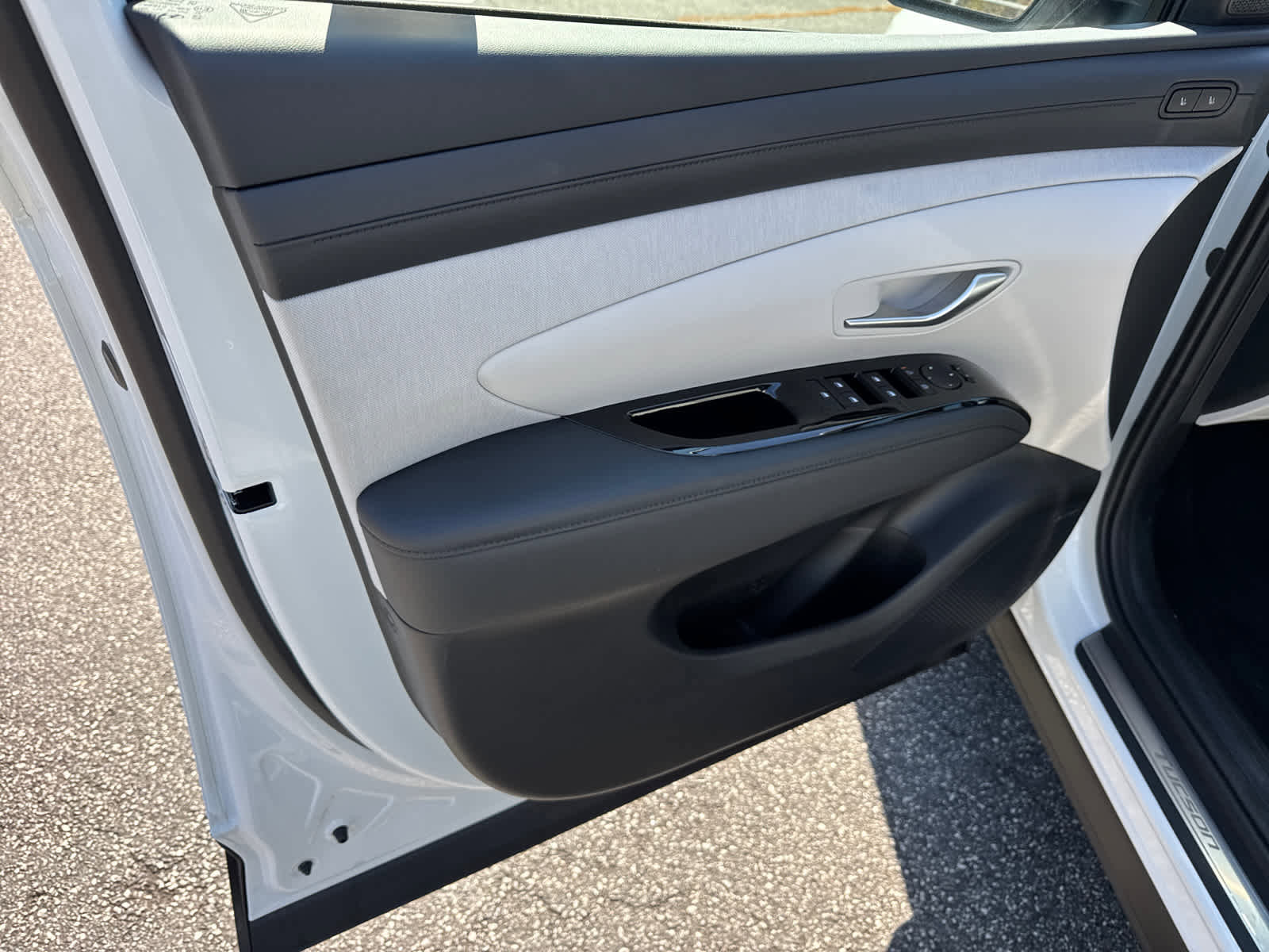 New 2025 Hyundai Tucson Limited image 10
