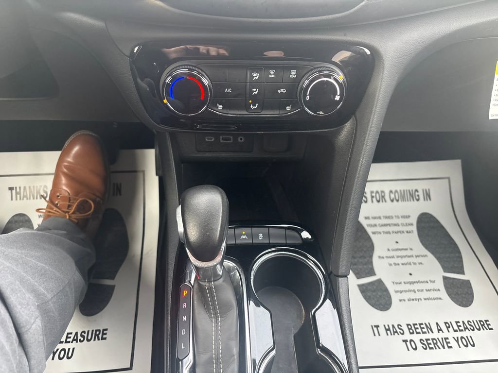 Used 2023 Buick Encore GX Preferred w/ Cold Weather Comfort Package image 24