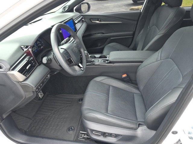 Used 2025 Toyota Camry XSE image 9