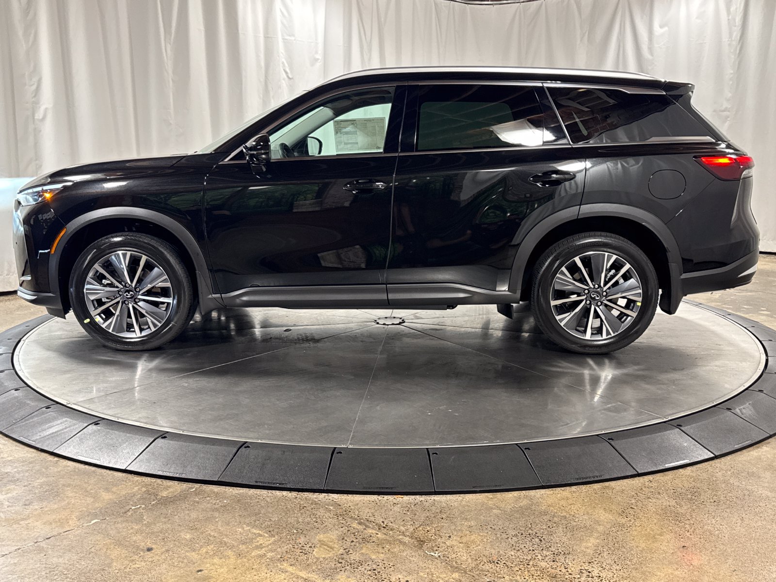 New 2027 INFINITI QX60 Luxe w/ Cargo Package AWD/4WD image 8