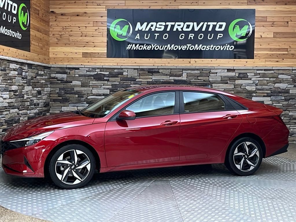 Used 2023 Hyundai Elantra SEL w/ Convenience Package FWD image 9