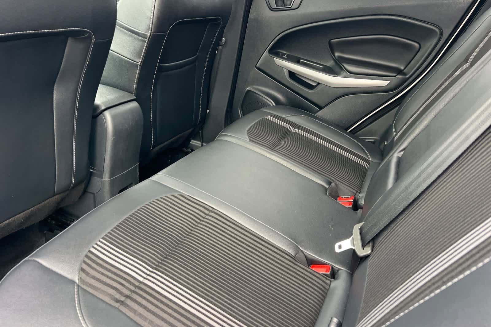 Used 2021 Ford EcoSport SES image 4