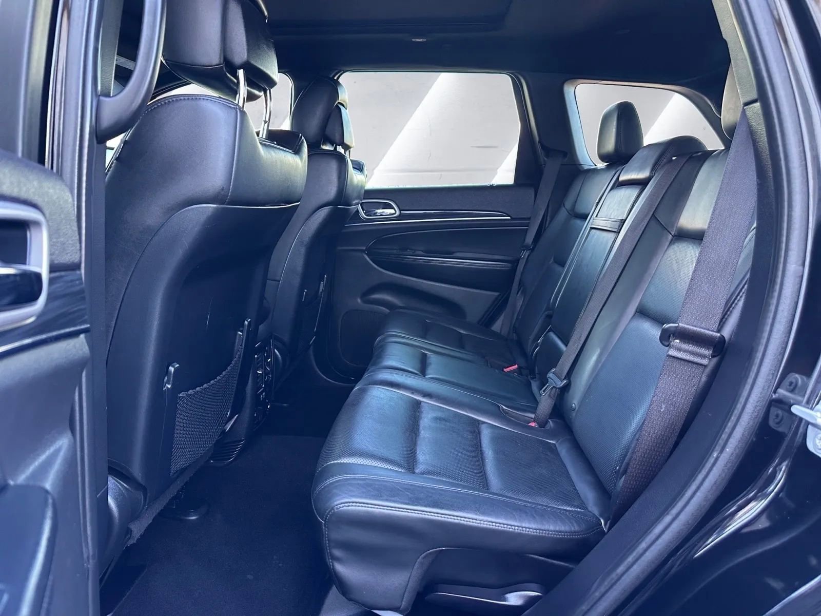 Used 2020 Jeep Grand Cherokee Limited w/ Luxury Group II image 12