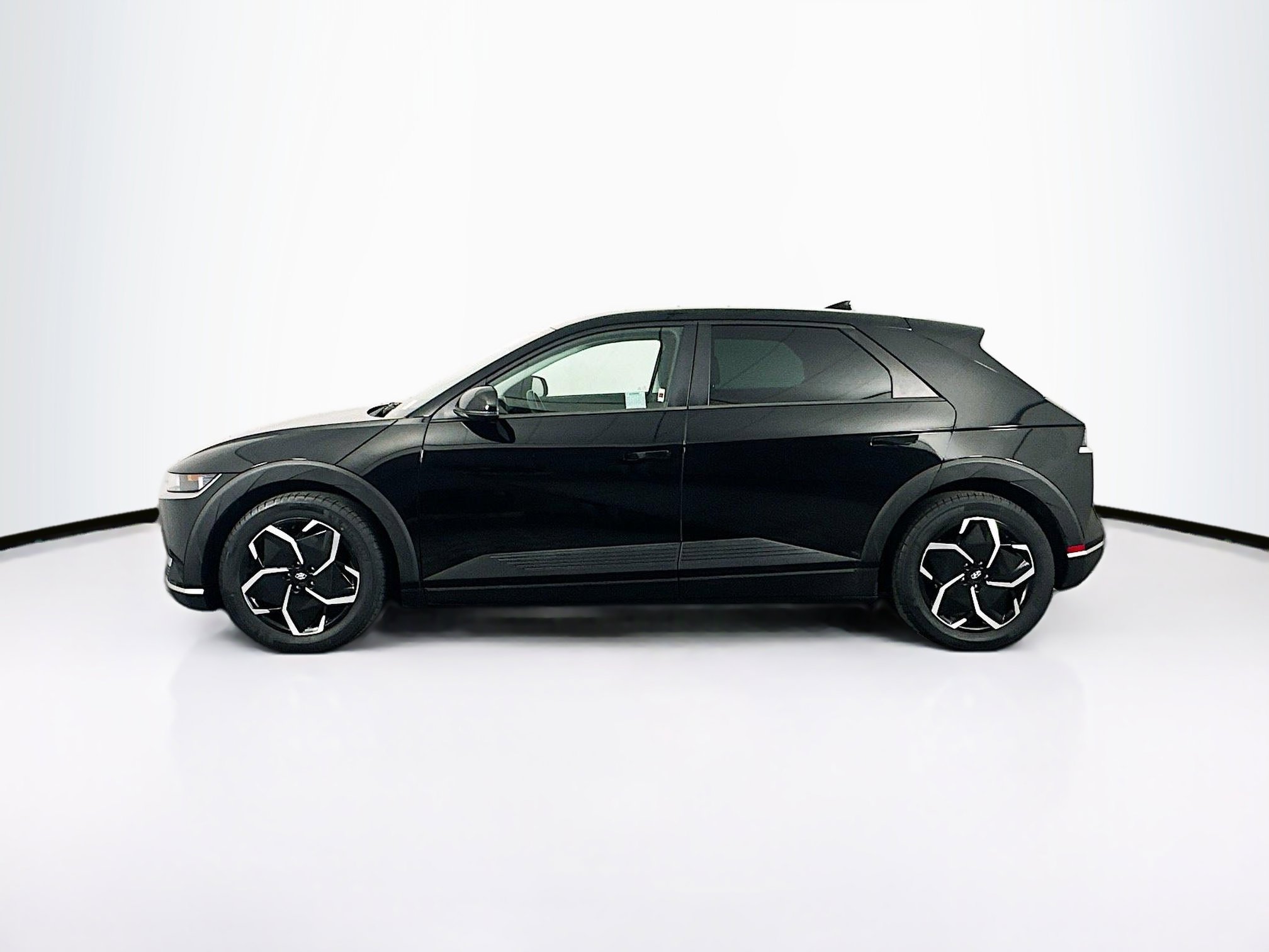 Used 2024 Hyundai Ioniq 5 SEL RWD image 4