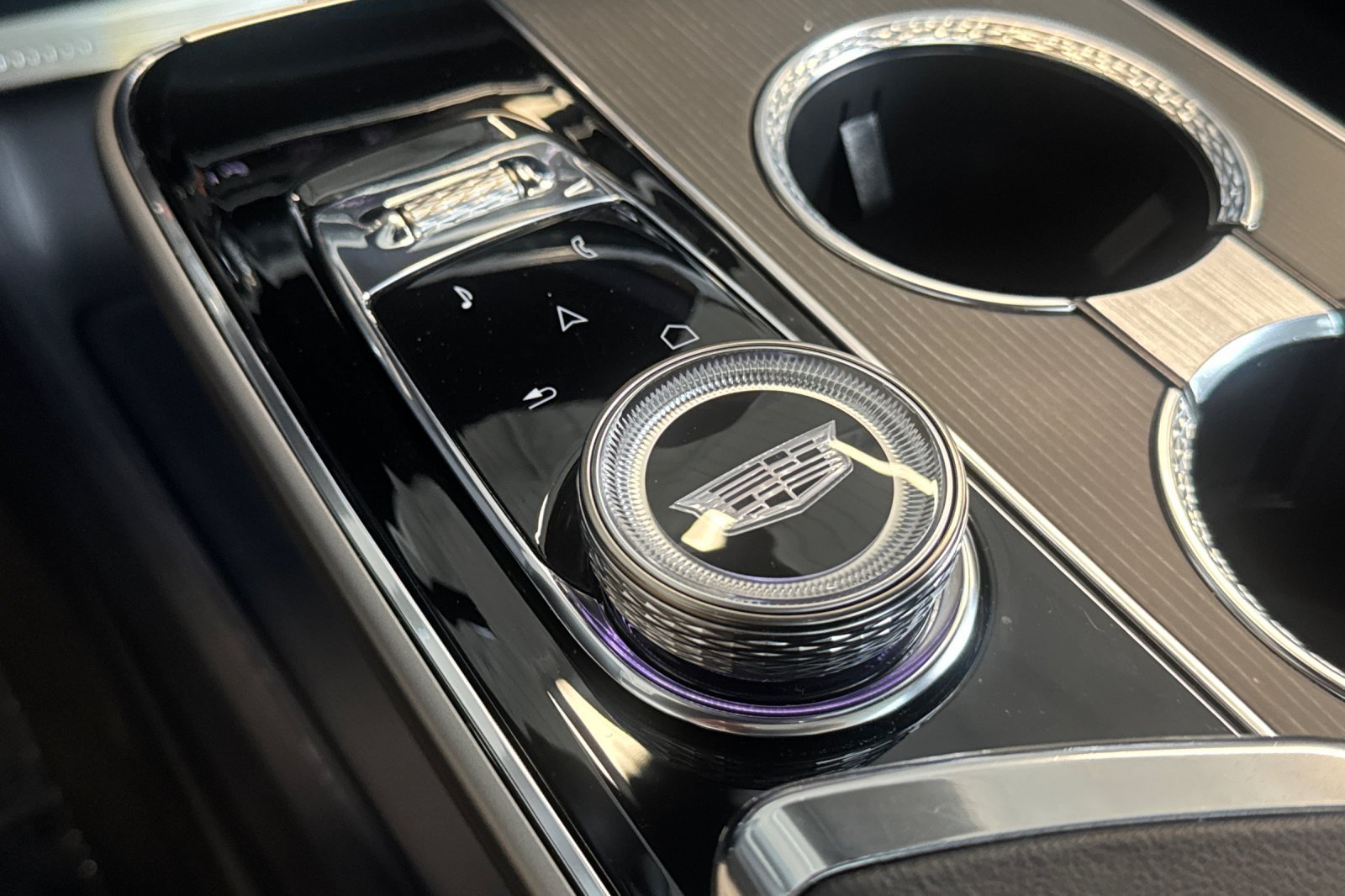 Used 2024 Cadillac Lyriq Luxury RWD image 30