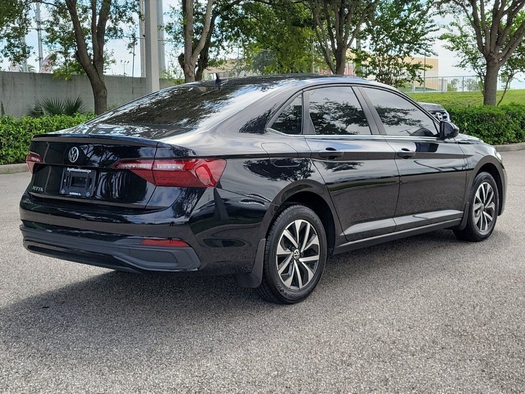 Used 2022 Volkswagen Jetta S FWD image 5