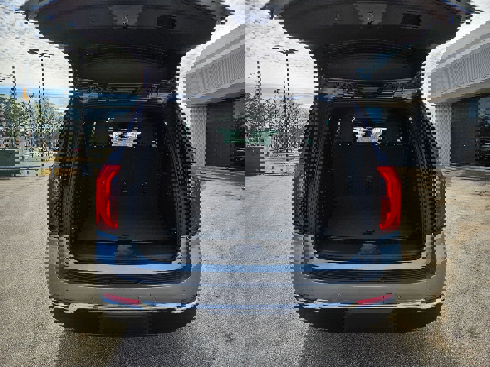 New 2026 GMC Yukon XL Elevation image 4