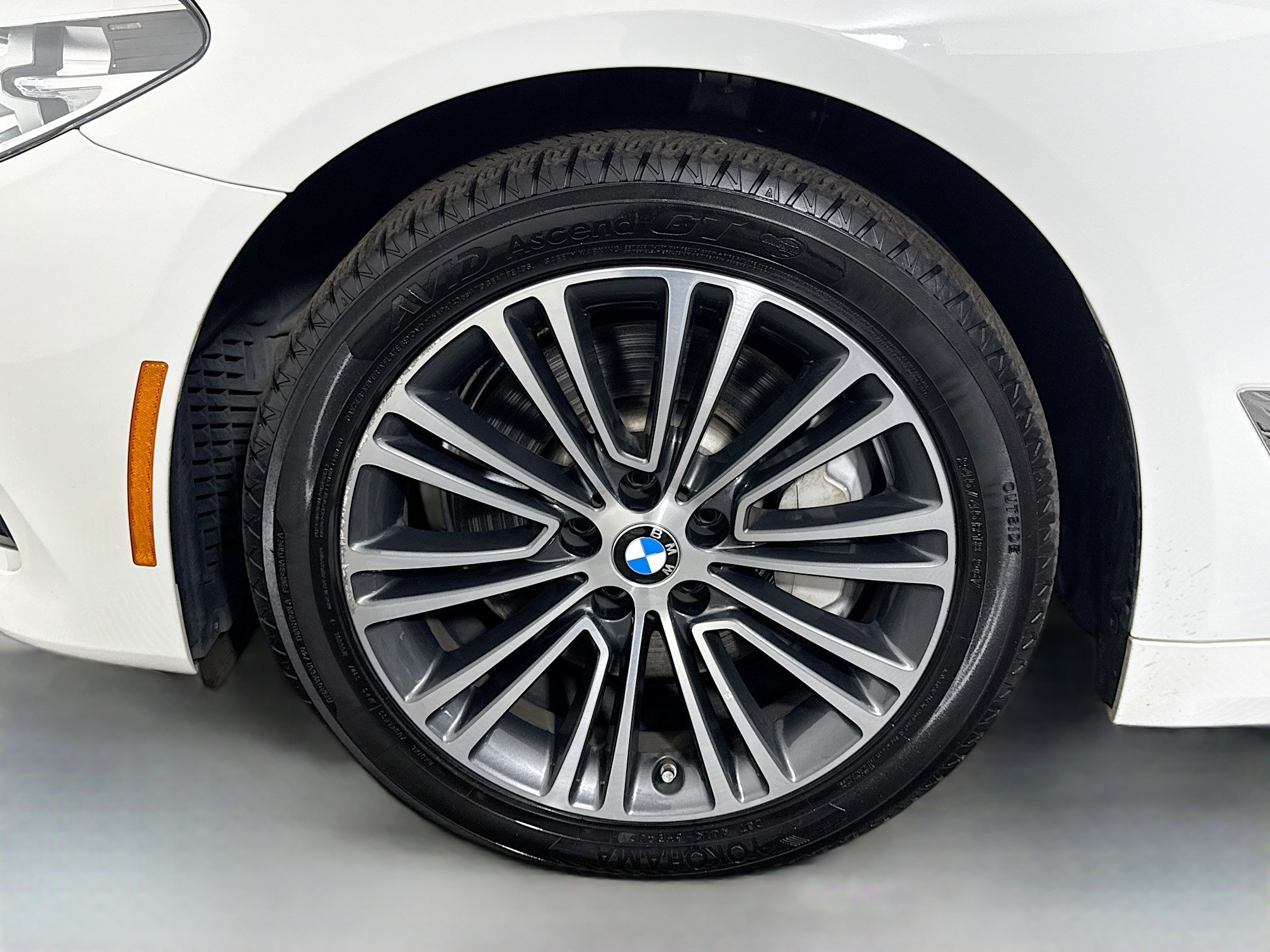 Used 2019 BMW 530i w/ Convenience Package image 38
