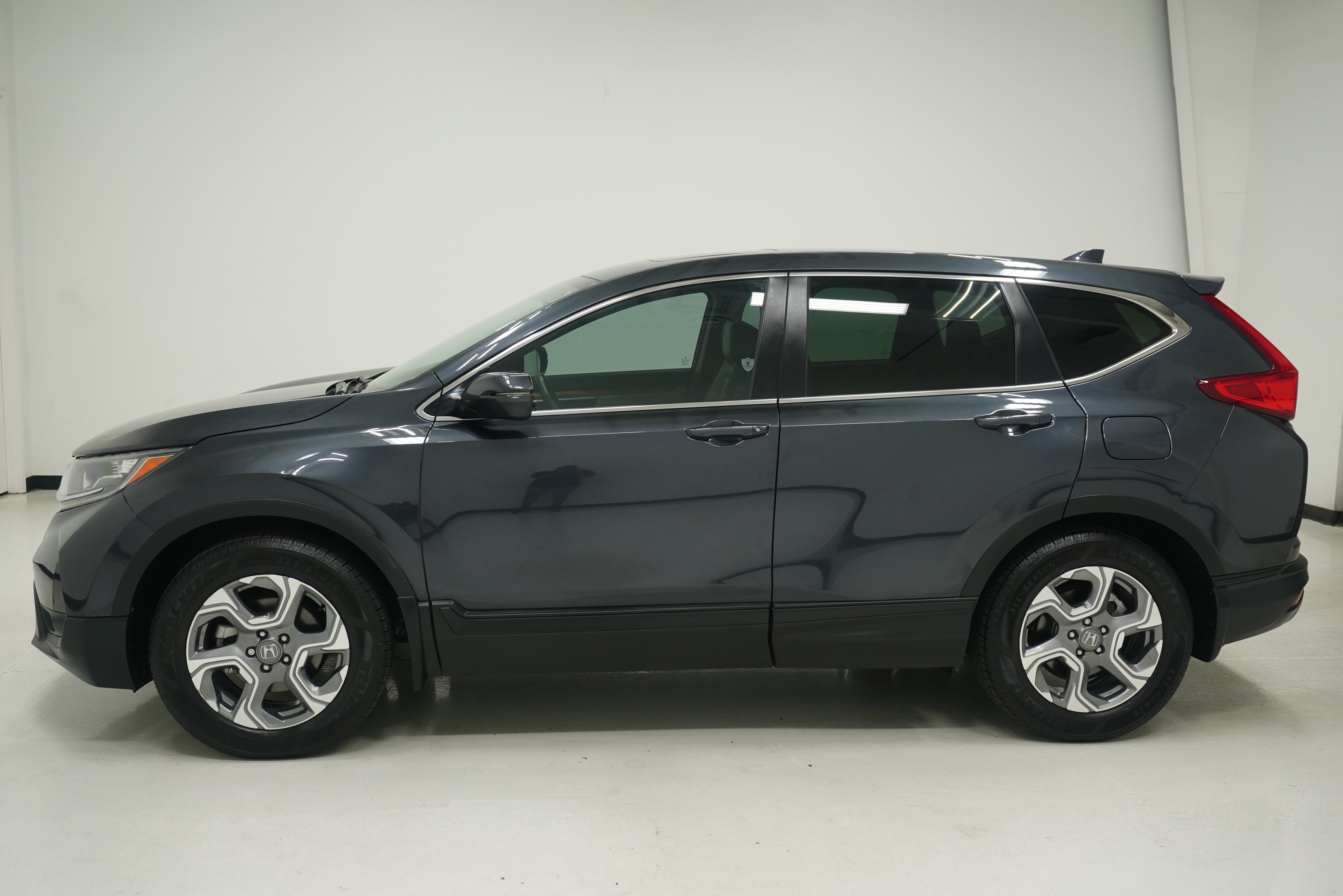 Used 2017 Honda CR-V EX-L image 7
