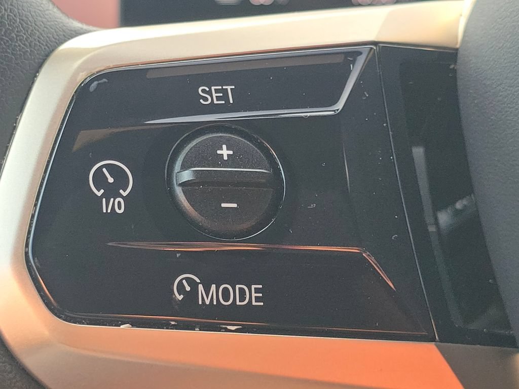 Used 2022 BMW iX xDrive50 w/ Premium Package AWD/4WD image 32