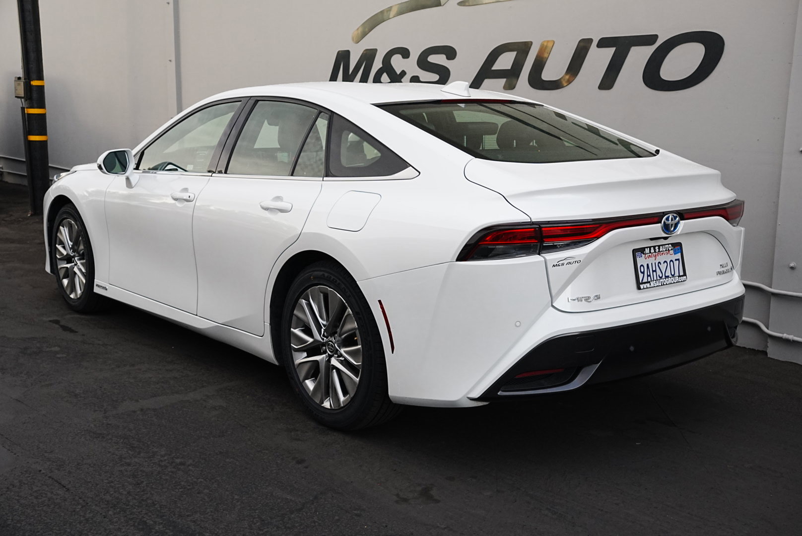 Used 2022 Toyota Mirai XLE image 6