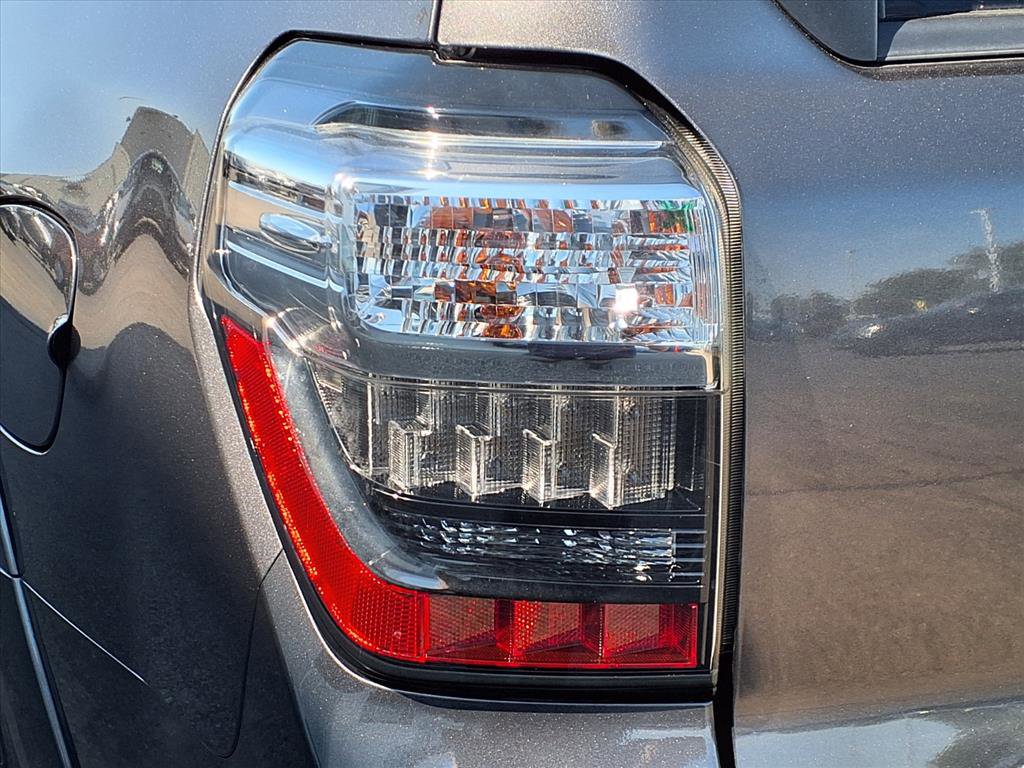 Used 2022 Toyota 4Runner SR5 image 24