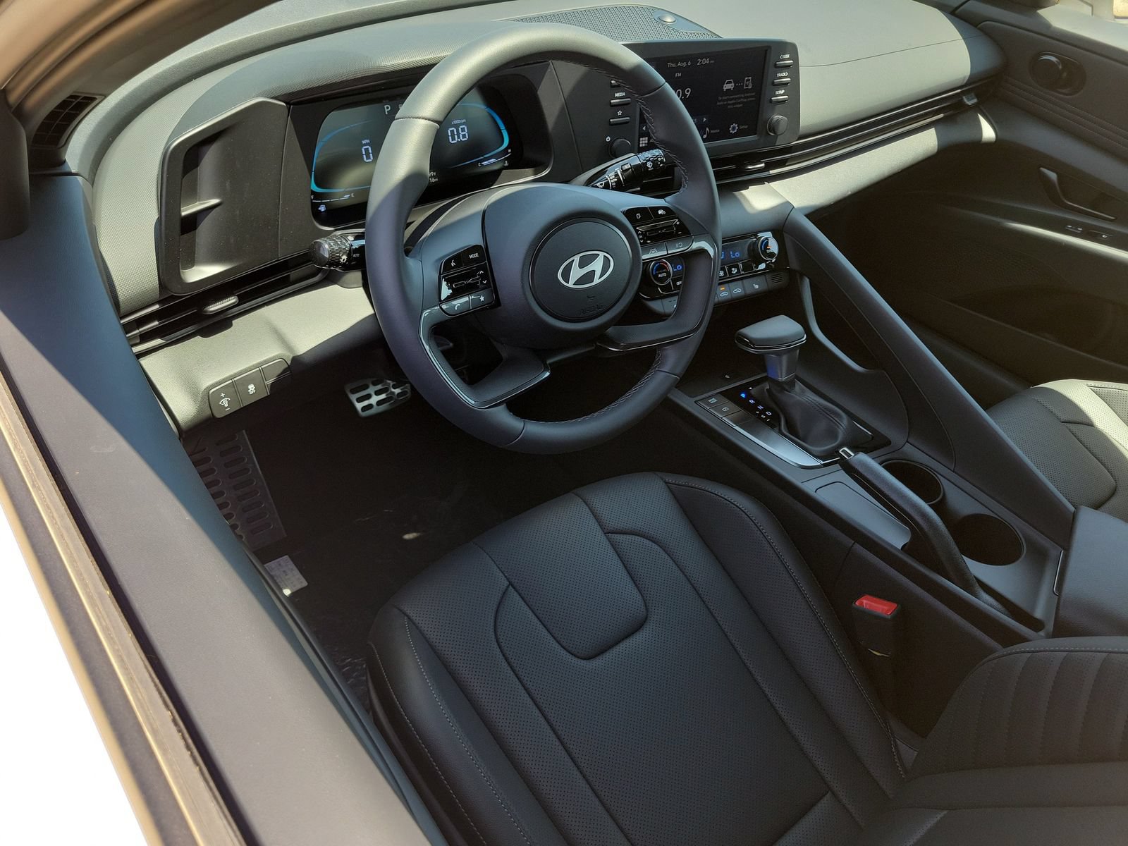 New 2026 Hyundai Elantra SEL Sport FWD image 6