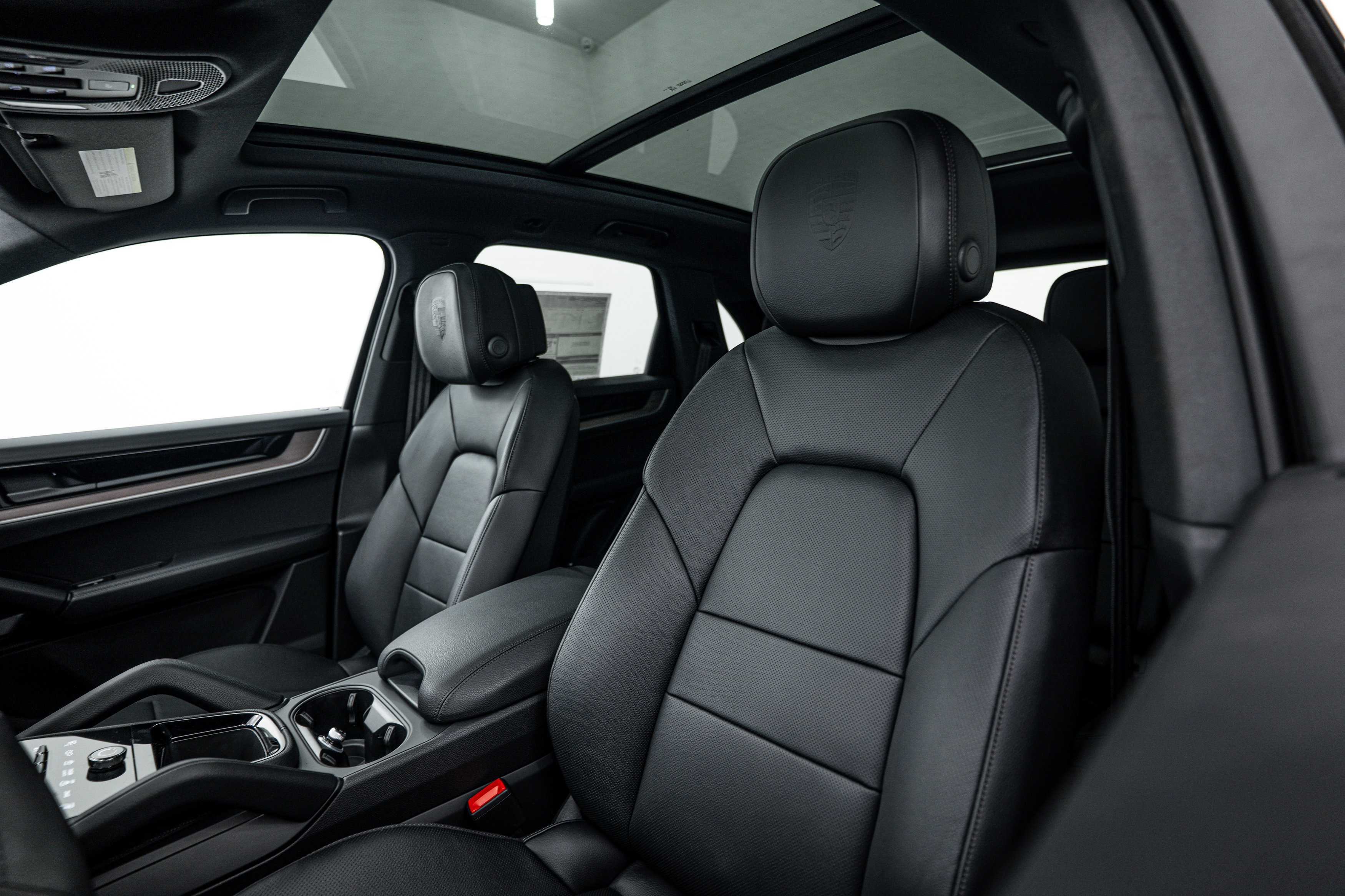 Certified 2026 Porsche Cayenne AWD/4WD image 22
