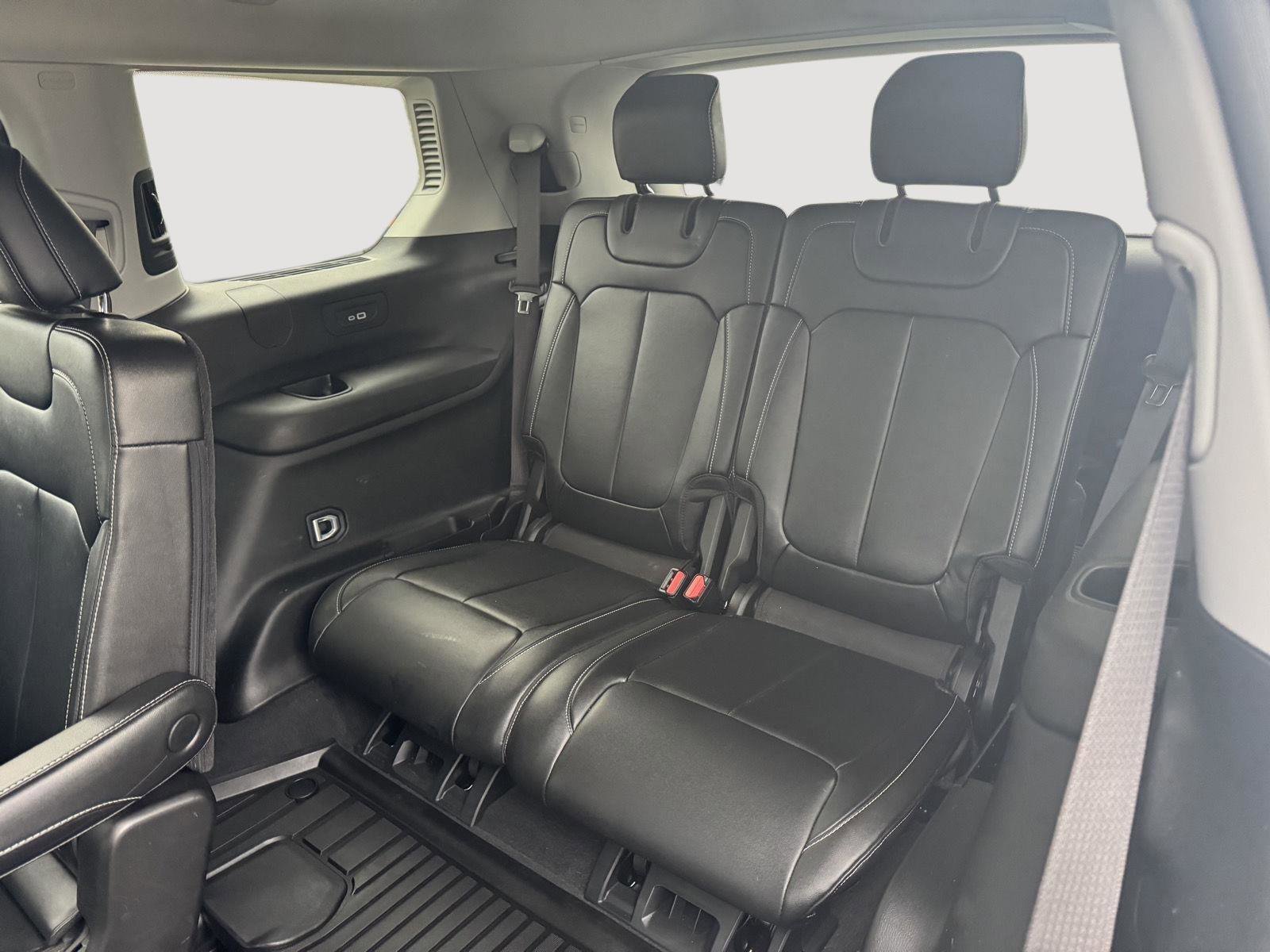 Used 2023 Jeep Grand Cherokee L Limited w/ Trailer Tow Group (B) image 21