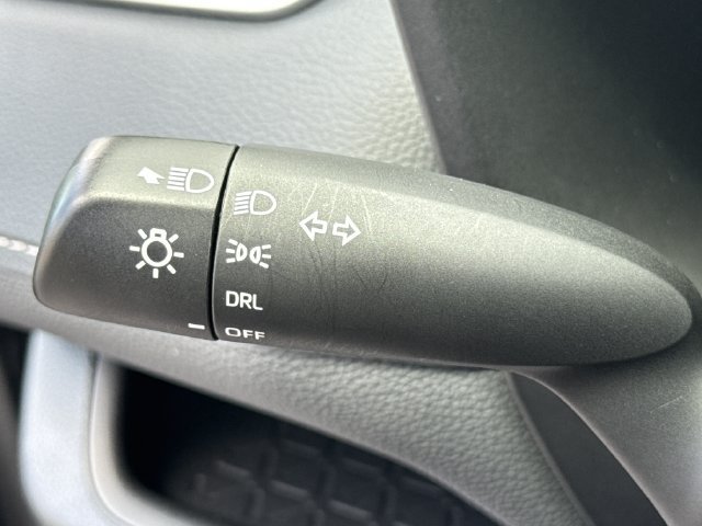Used 2024 Toyota RAV4 LE FWD image 33