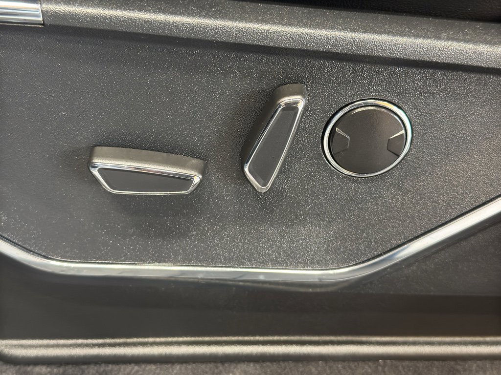 Used 2023 Ford F150 Lariat w/ Equipment Group 502A High image 18